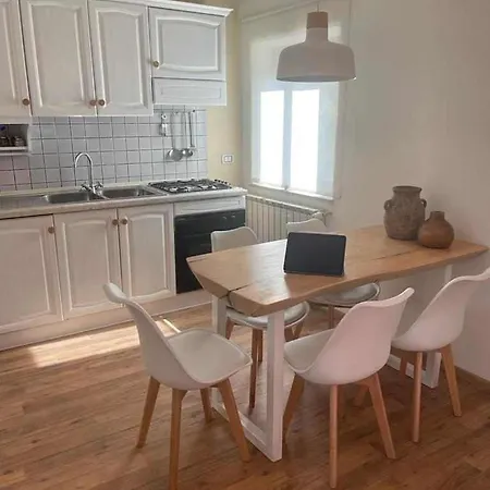 아파트 Il Rifugio Di Claudia 오빈도리