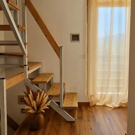 Il Rifugio Di Claudia アパート オヴィンドリ